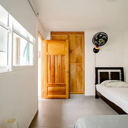 Cerca Al Castillo Y Centro Historico Homestay *